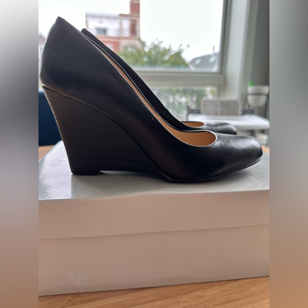 Jessica Simpson Women’s Cash Slip On Wedge Heels